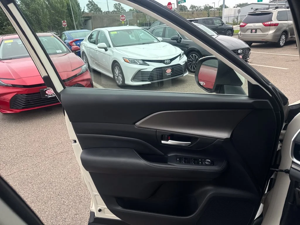 Used 2024 White Toyota XLE image 35