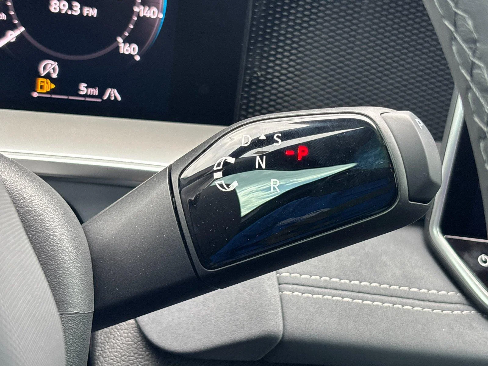 New 2026 monterey blue with deep black roof Volkswagen SE R-Line Black image 27