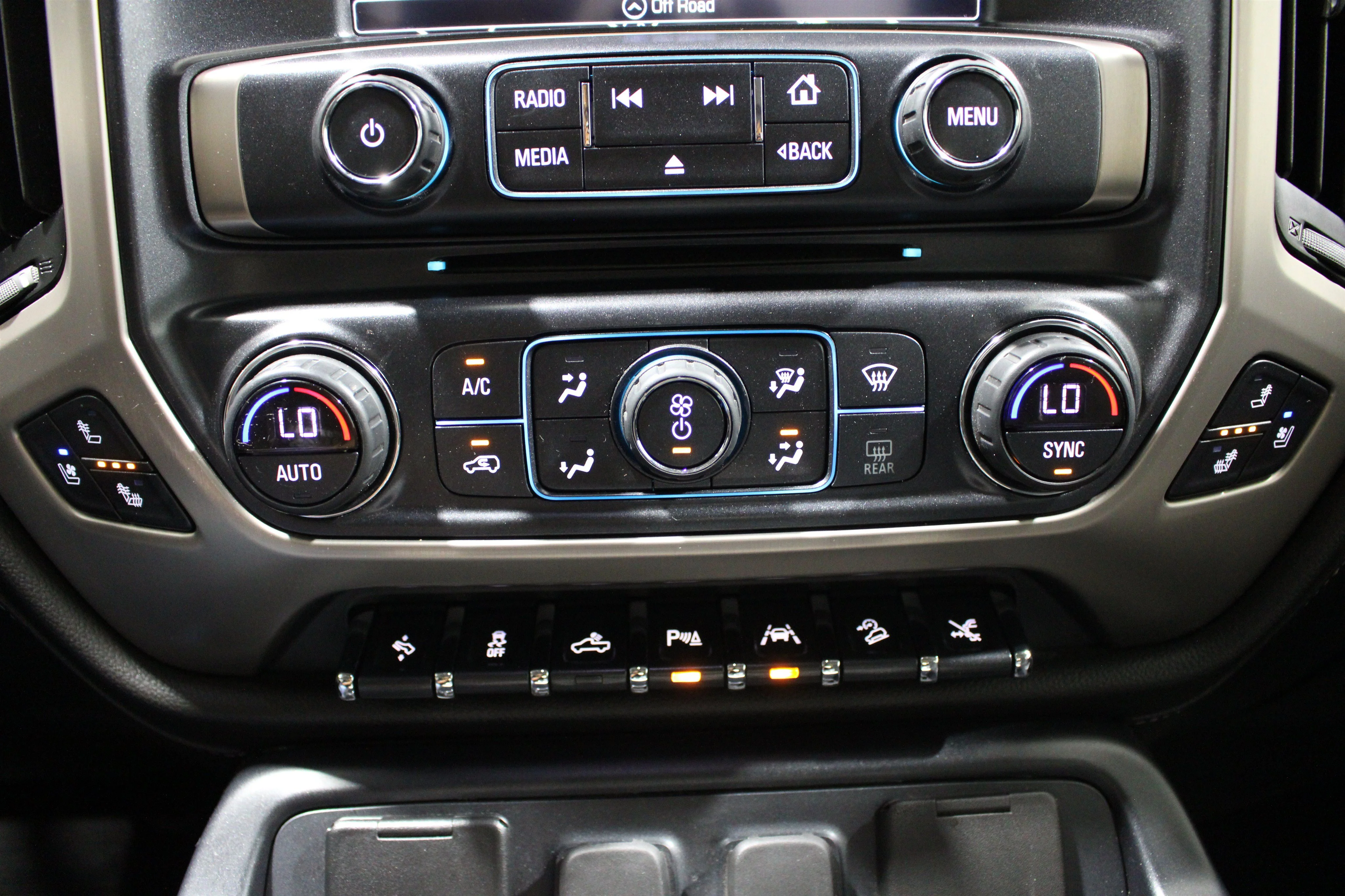 Used 2018 Quicksilver Metallic GMC Denali image 18