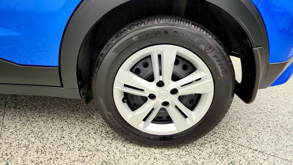 Used 2023 Electric Blue Metallic Nissan S FWD image 9
