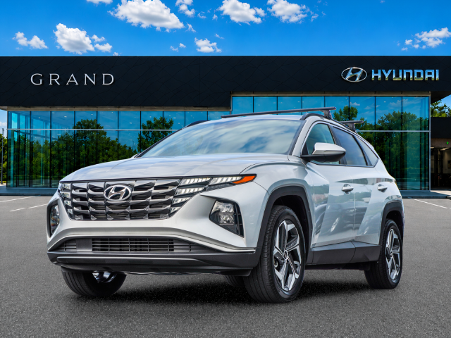 Used 2023 Silver Hyundai SEL image 1