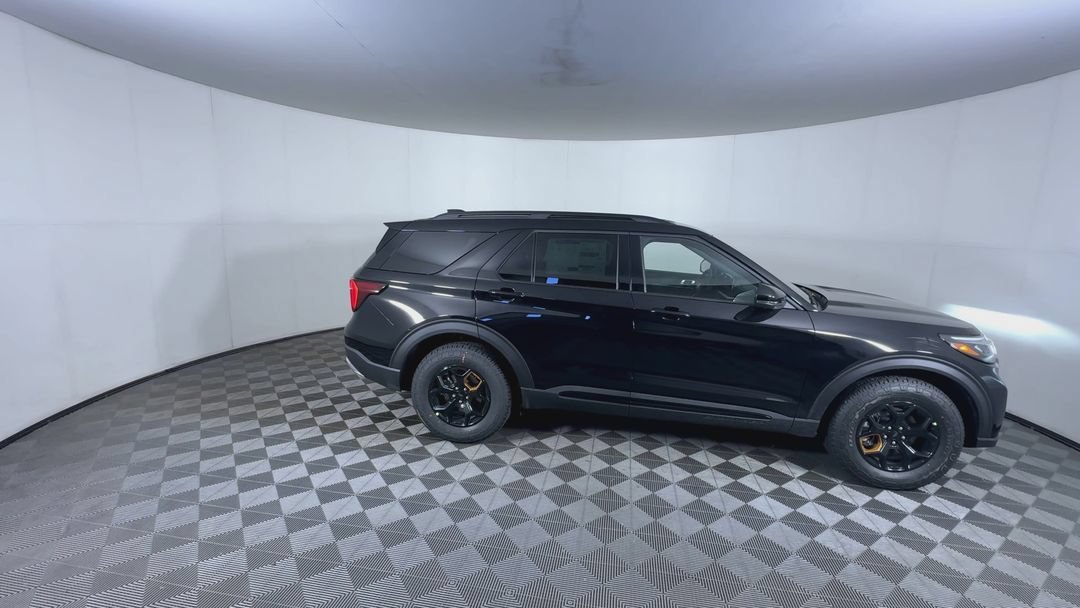 New 2026 Agate Black Metallic Ford Tremor image 9