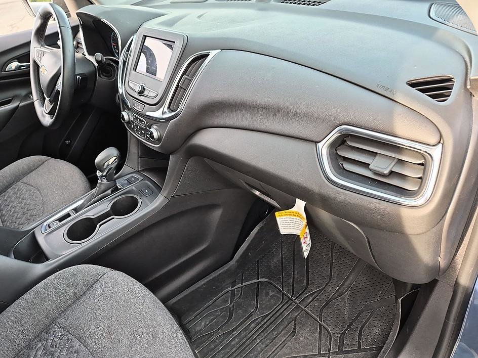 Used 2024 Lakeshore Blue Metallic Chevrolet LT image 34