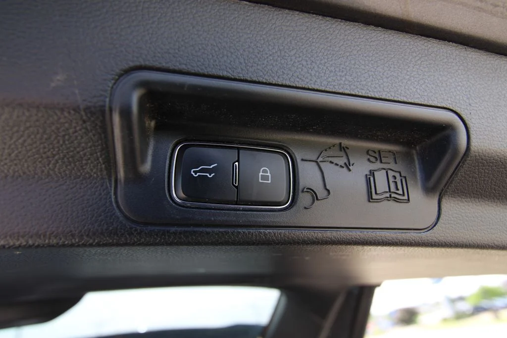 Used 2022 Gray Ford Limited image 40
