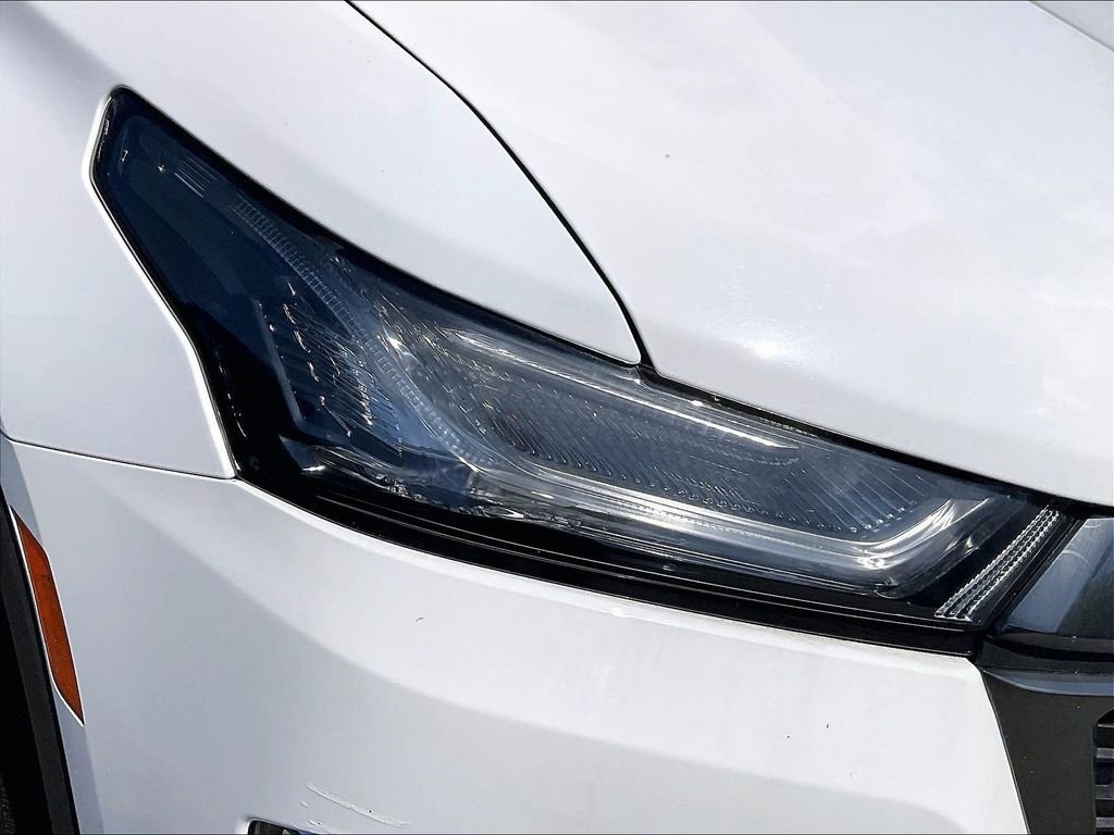 Used 2023 White Chevrolet LT Leather image 32