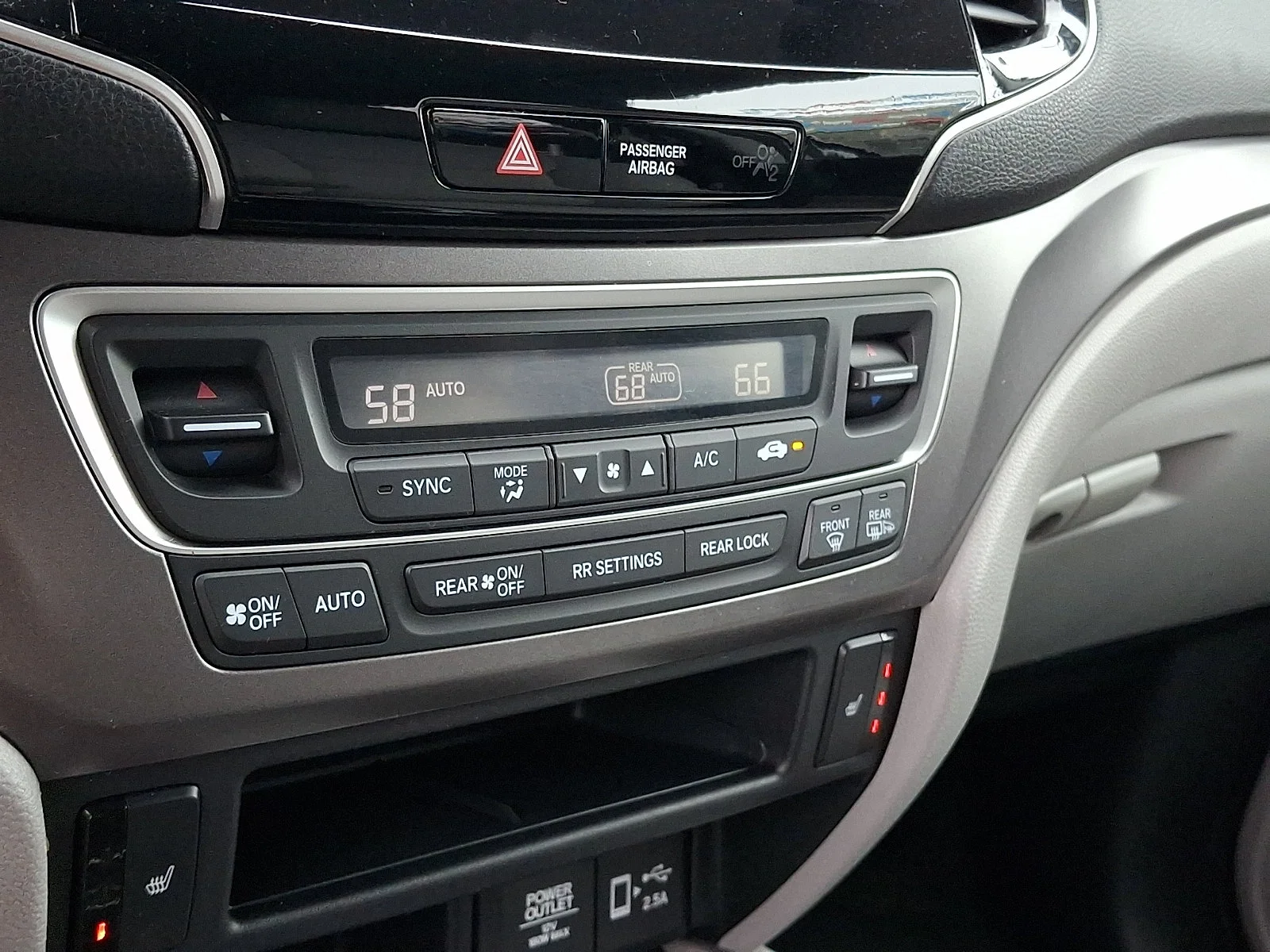 Used 2021 Lunar Silver Metallic Honda EX image 15