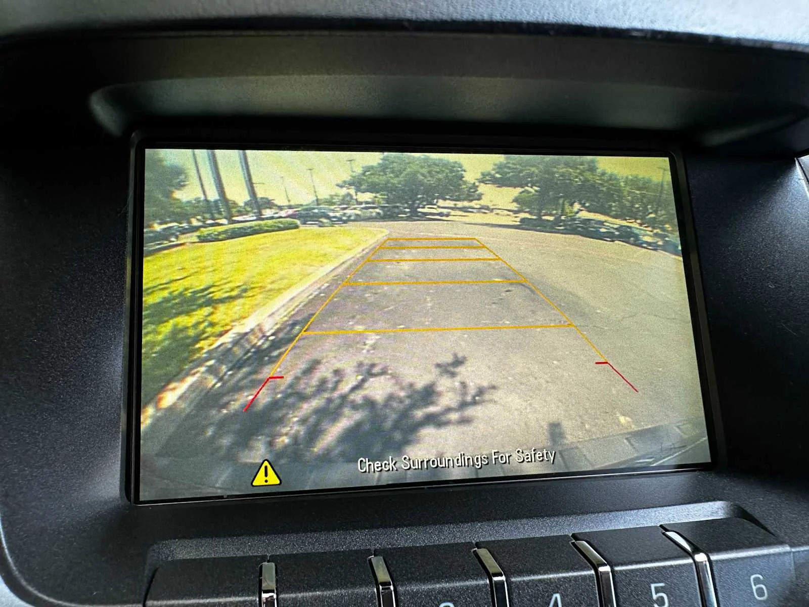 Used 2015 CRYSTAL RED TINTCOAT GMC SLE image 12