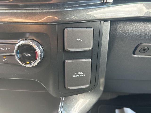 Used 2022 Blue Ford XLT image 24