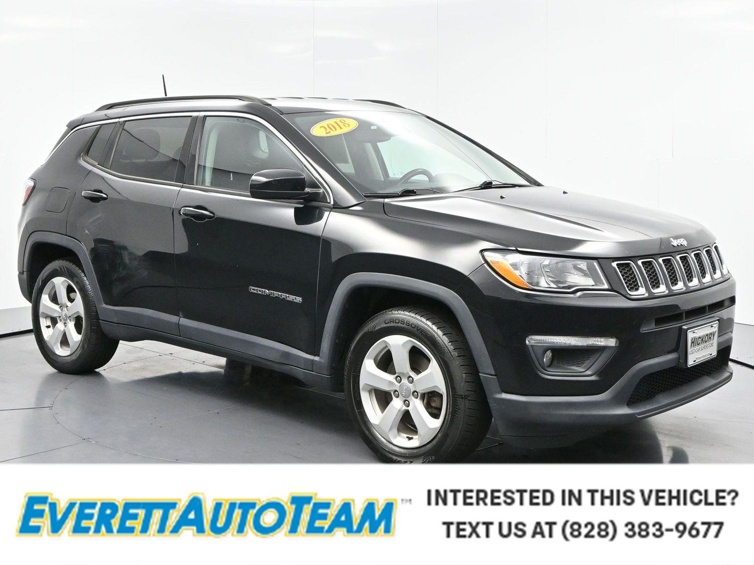 Used 2018 Diamond Black Crystal Pearlcoat Jeep Latitude image 1