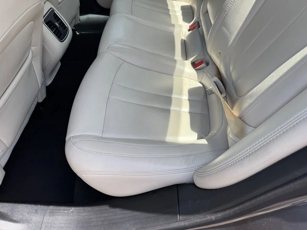 Used 2015 Gray Chrysler C image 9