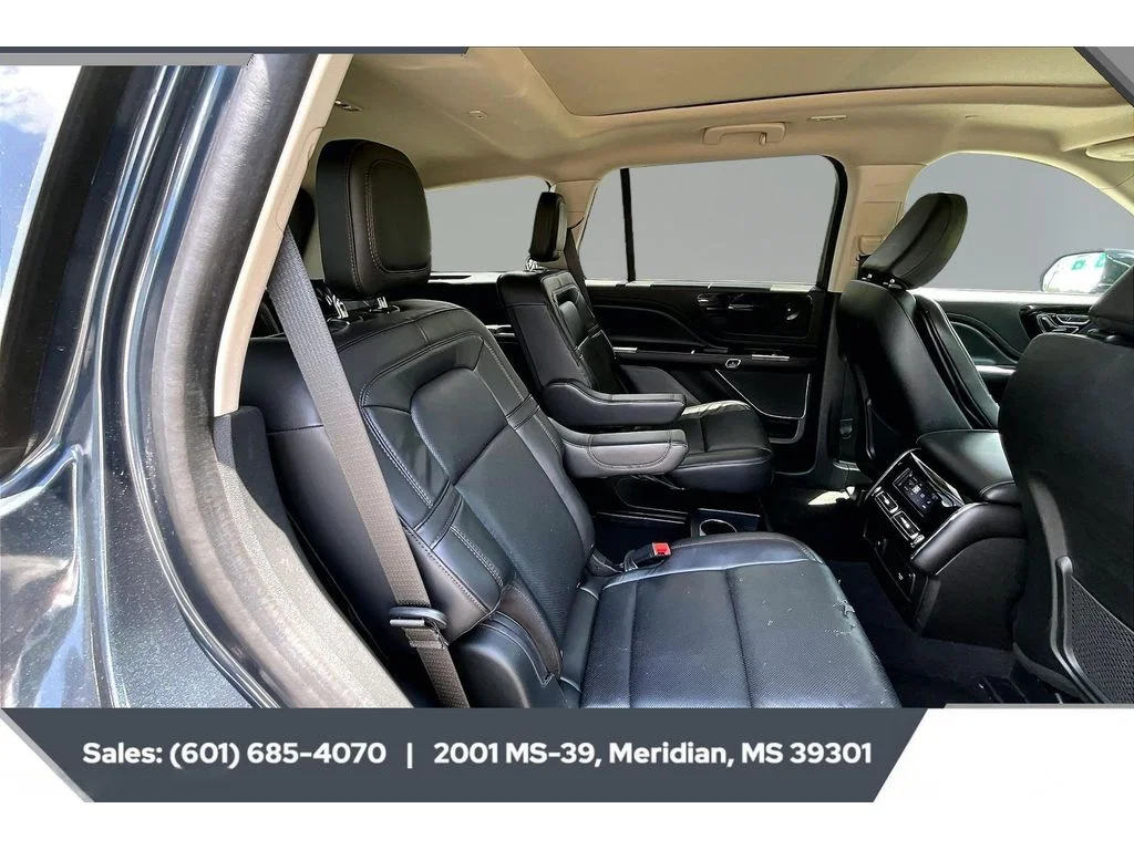 Used 2023 Flight Blue Metallic Clearcoat Lincoln Reserve image 20