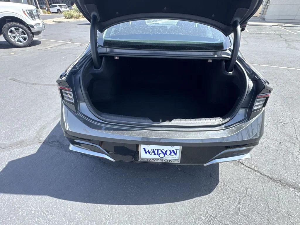 Used 2025 Gray Hyundai SEL image 25
