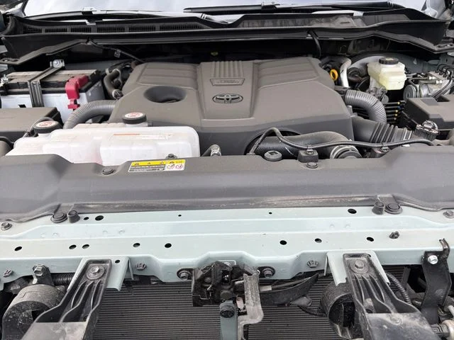 Used 2025  Toyota SR5 image 24