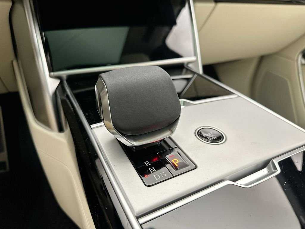 New 2026 Fuji White Land Rover SE image 24