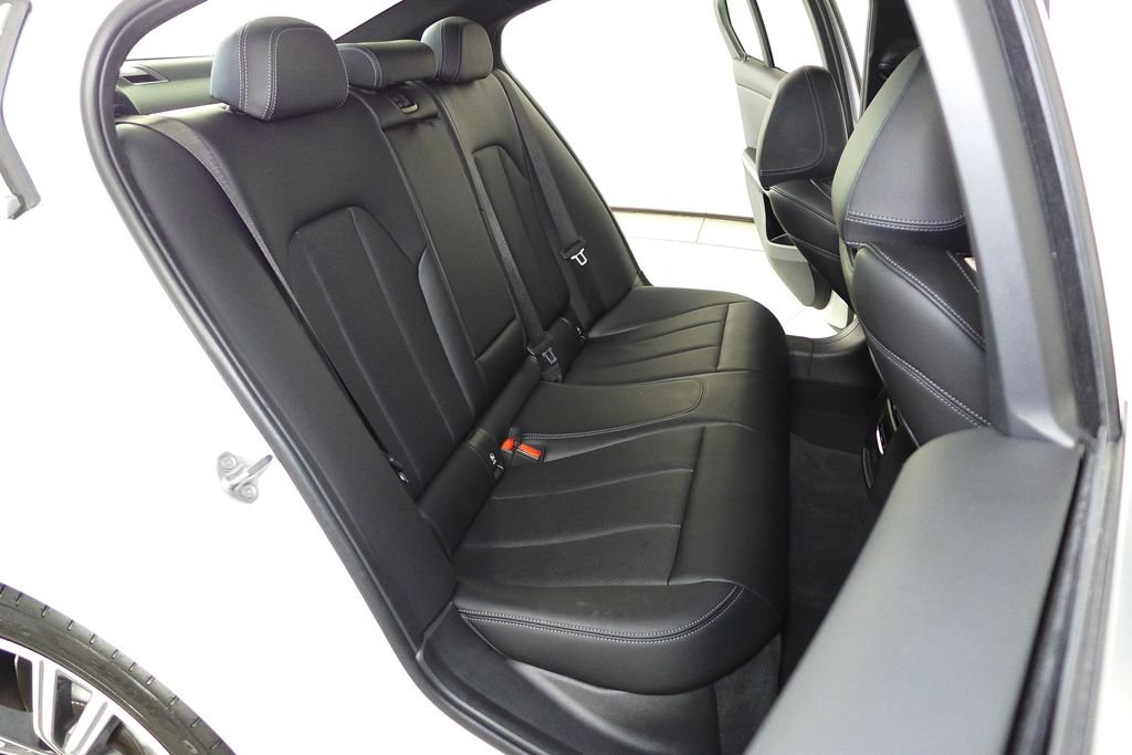 Used 2023 Alpine White BMW 330i image 20