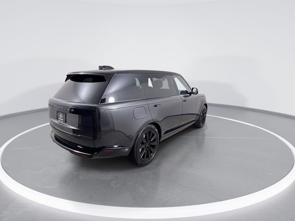 New 2026 CARP GRY PRM MT Land Rover SE LWB image 8