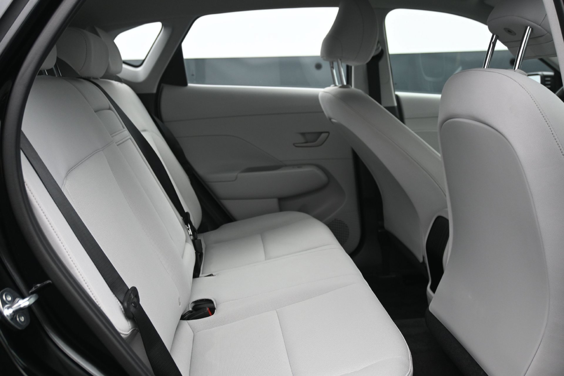 2024 Hyundai Kona SE - Photo 14