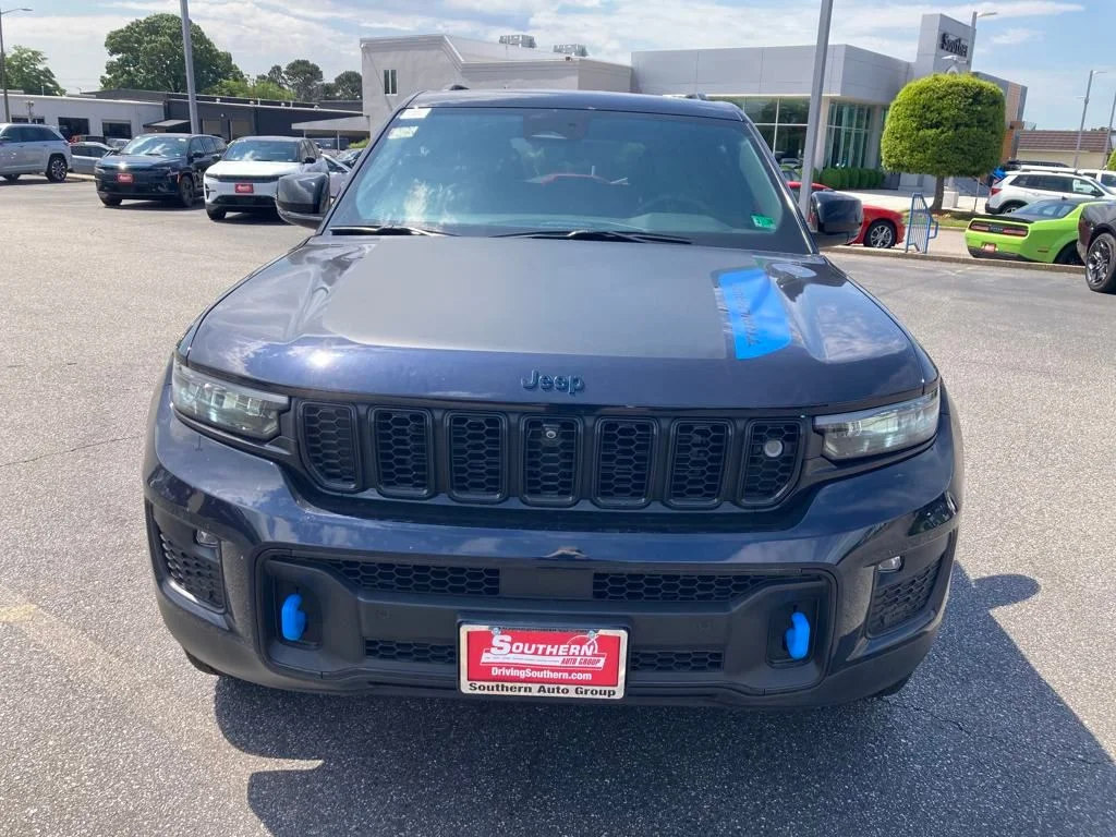 New 2024 Midnight Sky Exterior Paint Jeep Trailhawk 4xe image 9