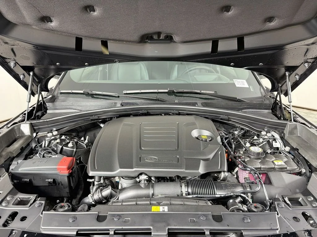 New 2026 Santorini Black LAND ROVER  image 32