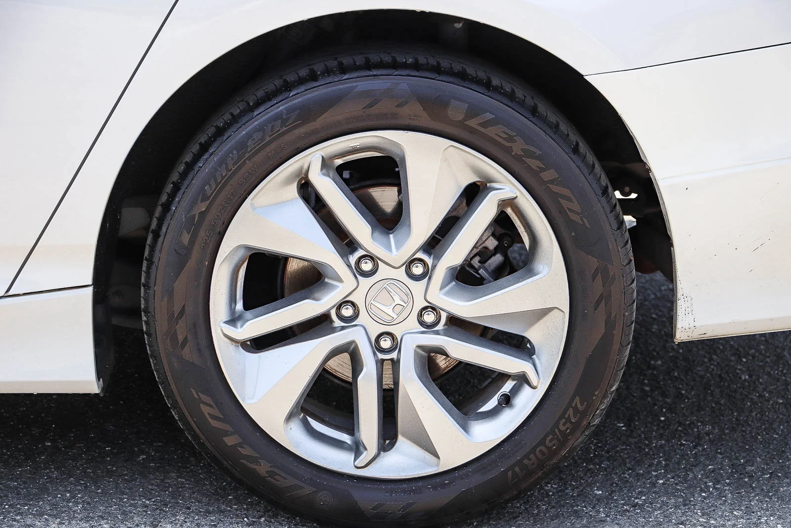 Used 2020 Platinum White Pearl Honda LX image 14