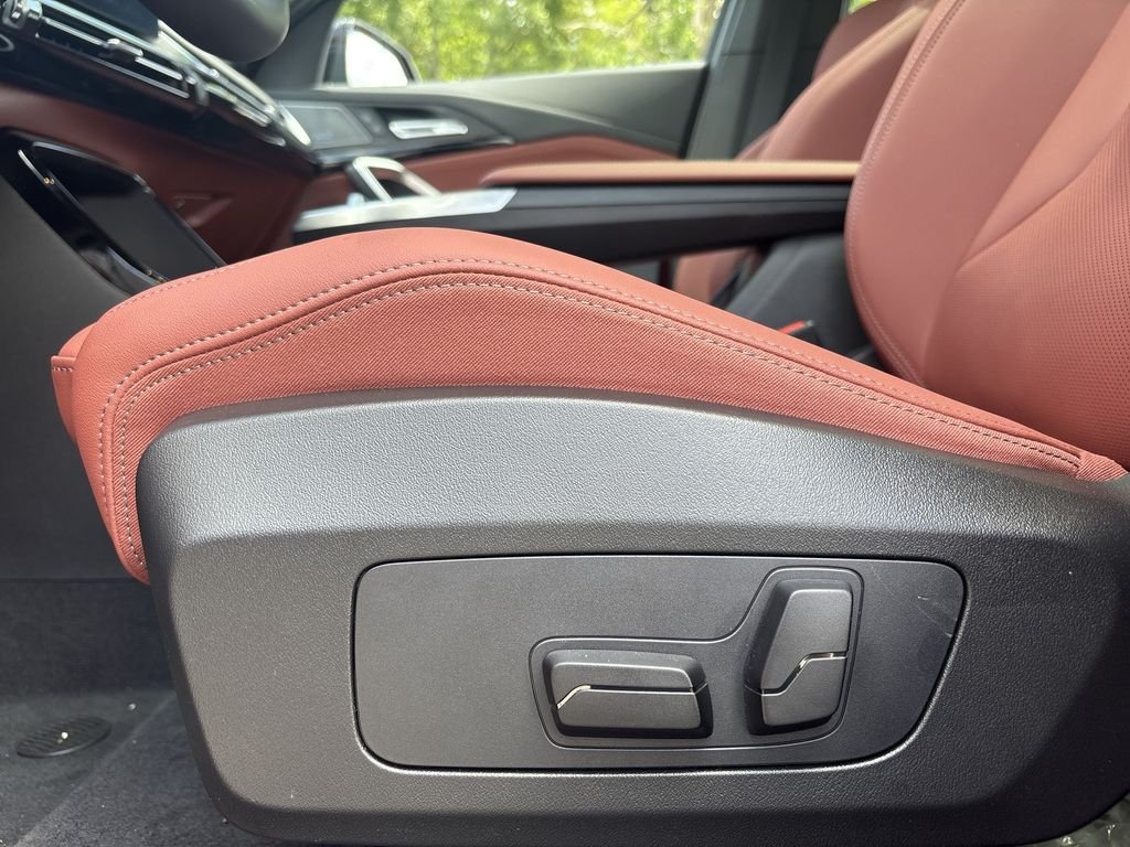 New 2026 Vegas Red Metallic BMW xDrive28i image 14