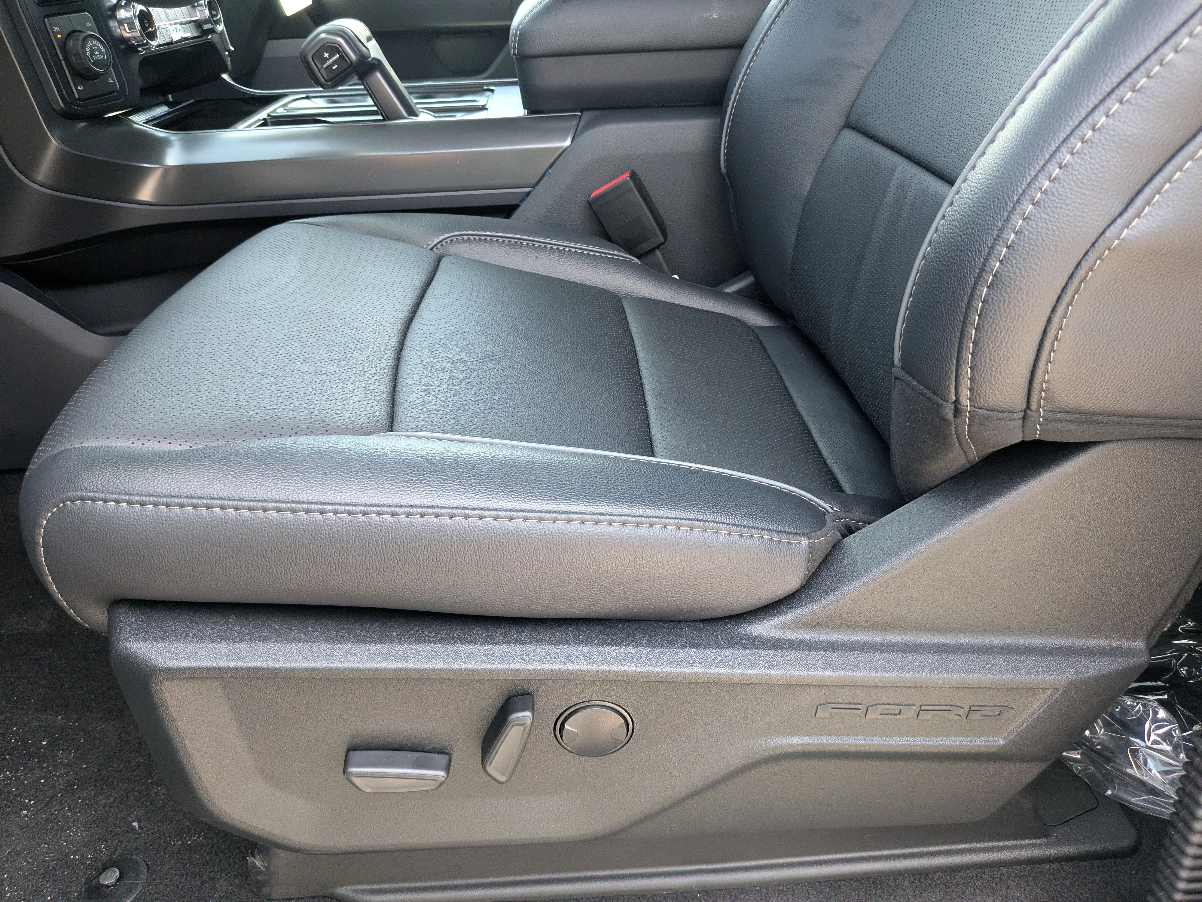 New 2026 Antimatter Blue Metallic Ford Lariat® image 21