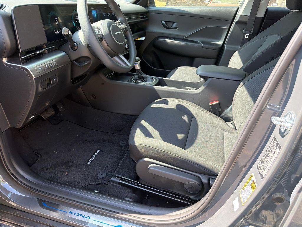 New 2026 Gray Hyundai SE FWD image 9