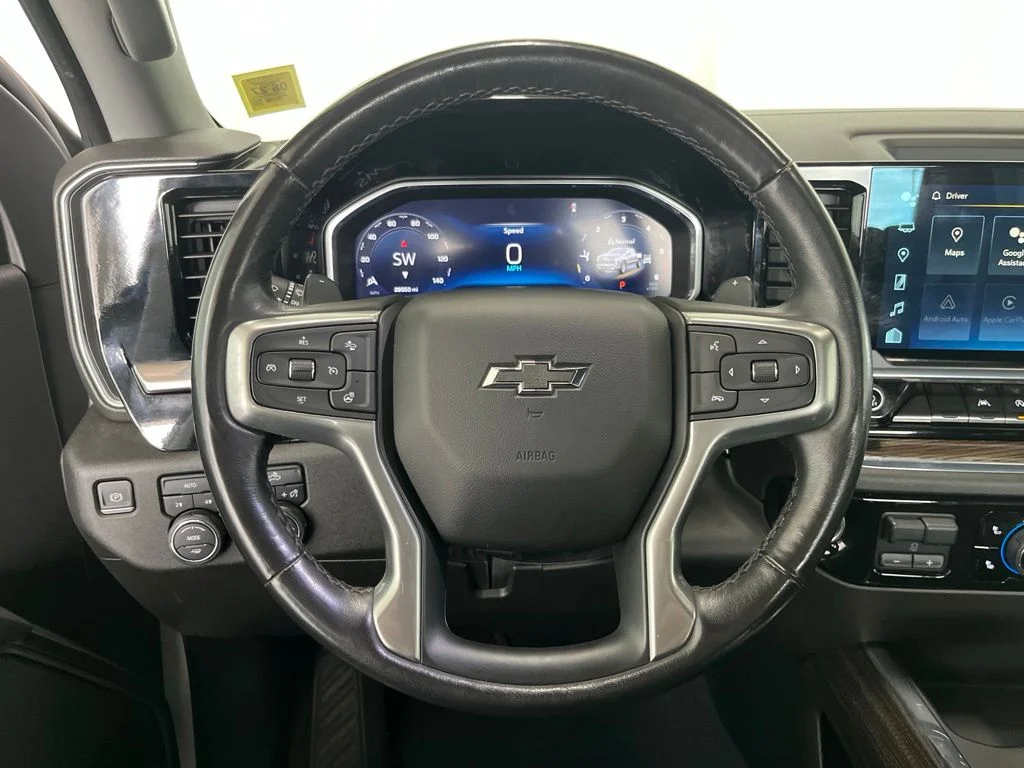 Used 2023 White Chevrolet RST image 5