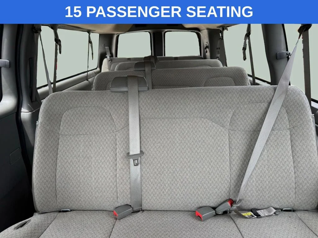 Used 2025 Summit White Chevrolet 1LT image 22