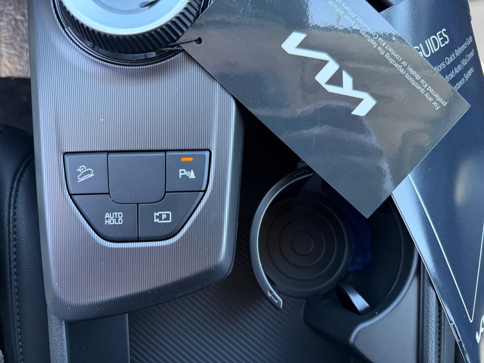 New 2026 Snow White Pearl Kia EX image 18