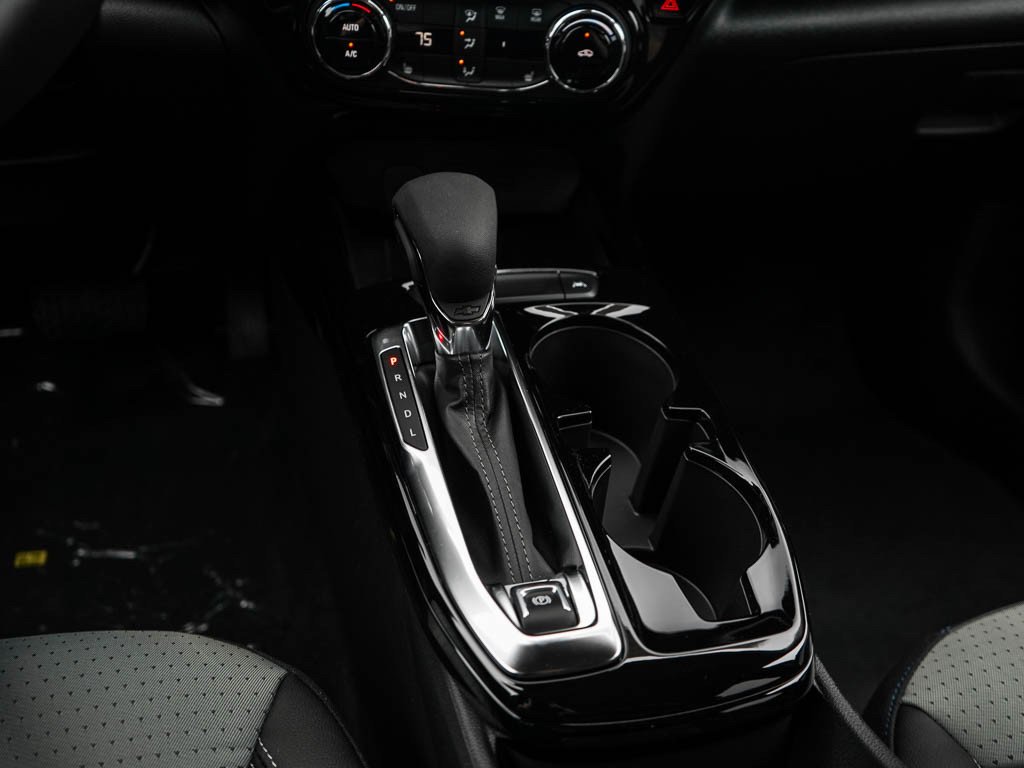 New 2026 Summit White Chevrolet LT image 24