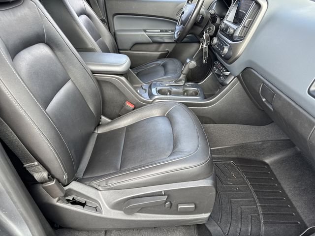 Used 2019 Gray Chevrolet Z71 image 26
