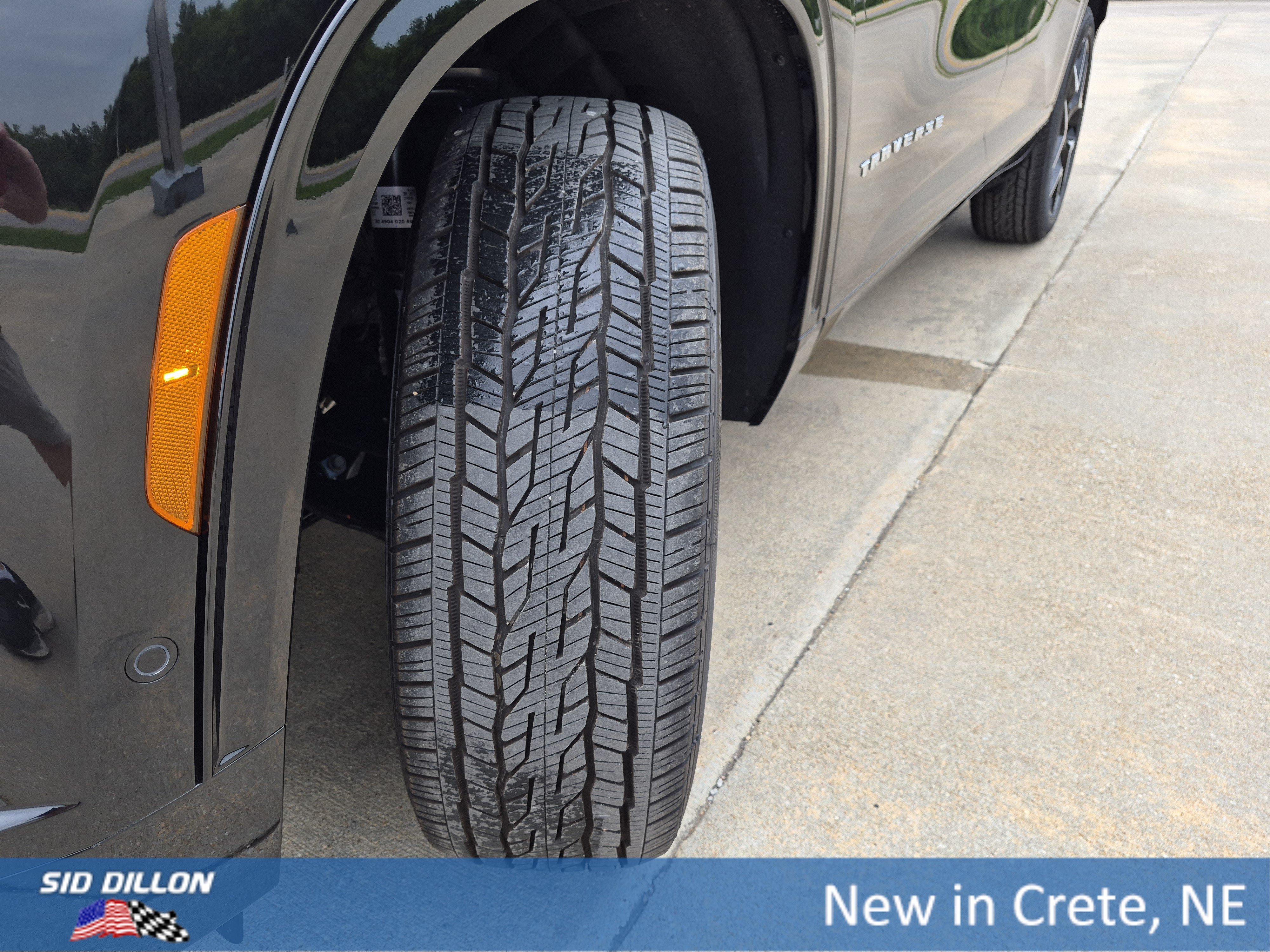 New 2026 Mosaic Black Metallic Chevrolet High Country image 12