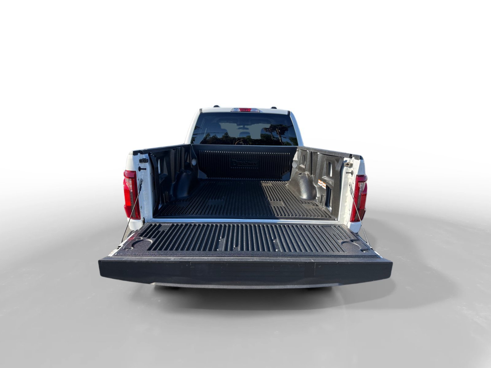 Certified Used 2025 Oxford White Ford XLT image 17