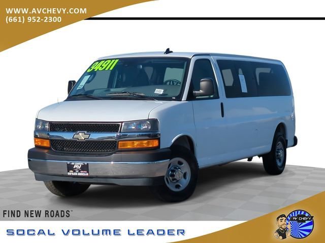 2024 Chevrolet Express 3500 LT Extended's photo