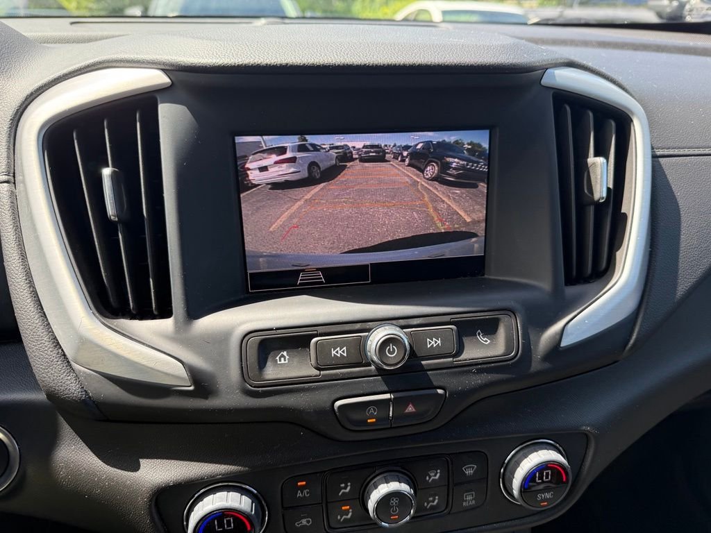 Used 2024 Summit White GMC SLE image 12