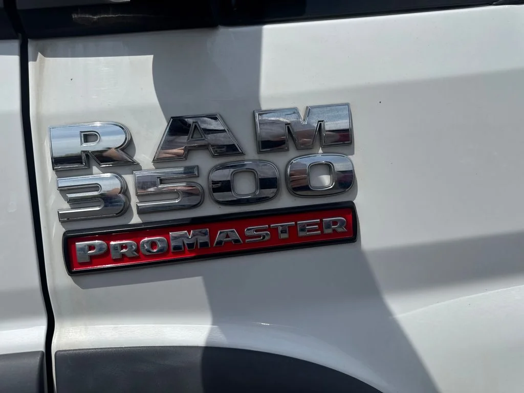 Used 2016 White Ram High Roof image 10