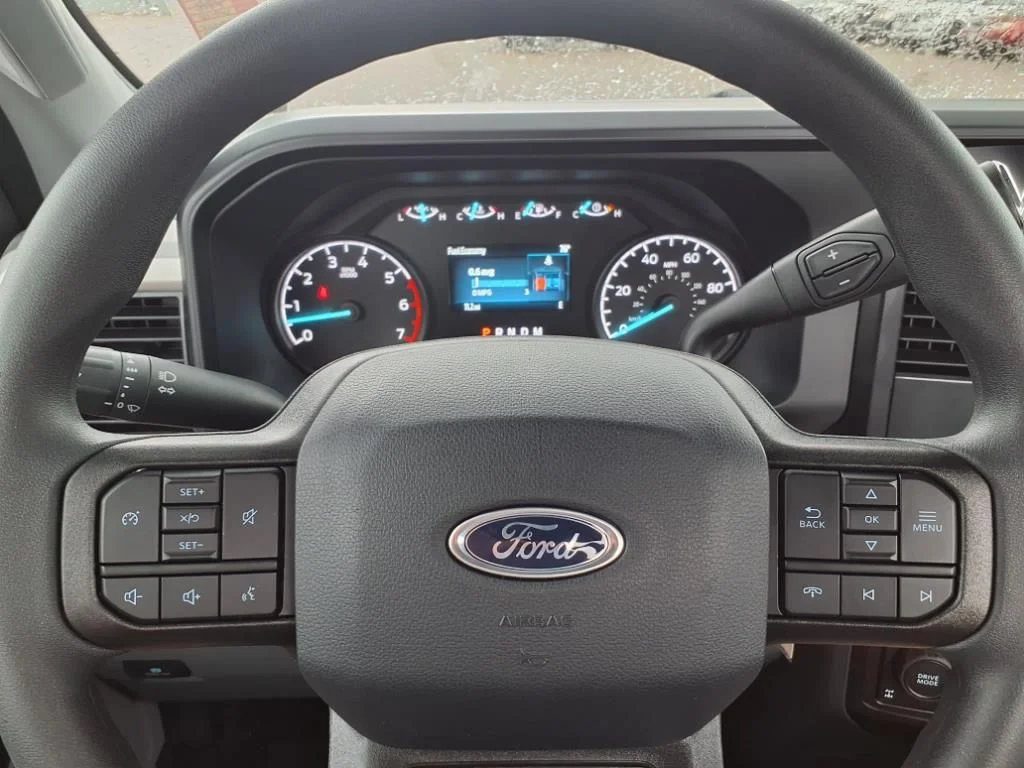 2025 Ford F-350 Super Duty XL - Photo 16