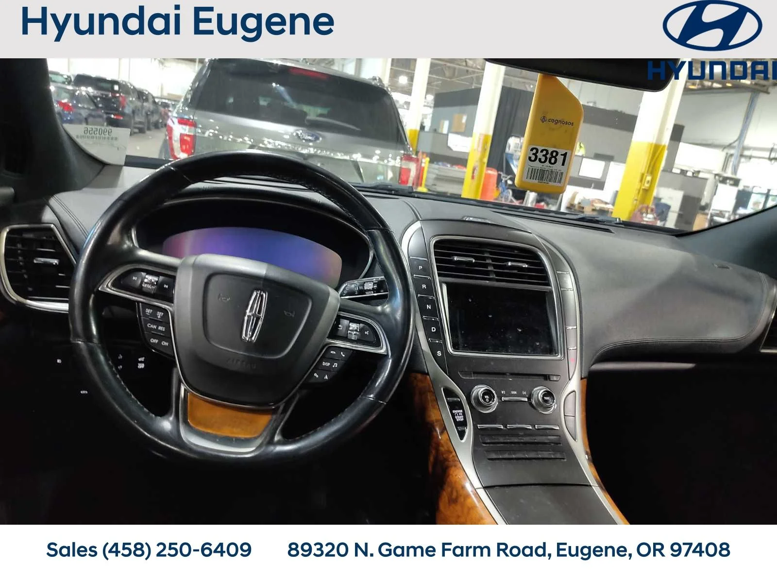 Used 2019 Black Lincoln Reserve image 2