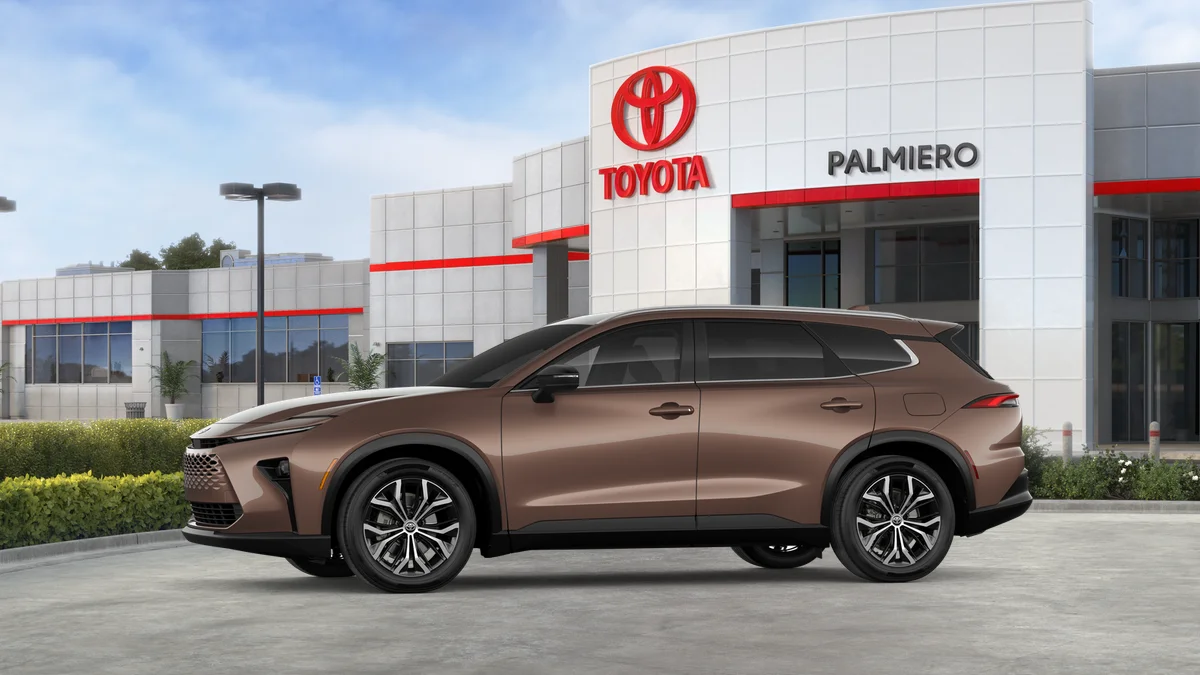 New 2026 Toyota Toyota Crown Signia XLE 4D Sport Utility in