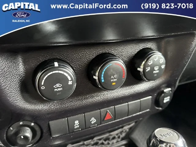 Used 2015 Green Jeep Unlimited Sport image 29