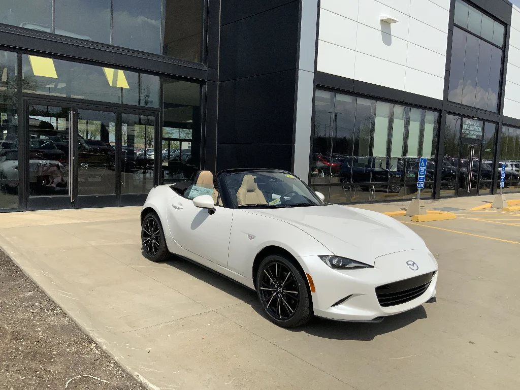 New 2026 Snowflake White Pearl Mazda Grand Touring image 4
