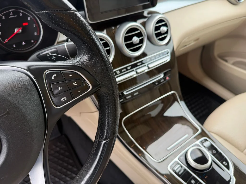 Used 2019 Black Mercedes-Benz GLC 300 image 28