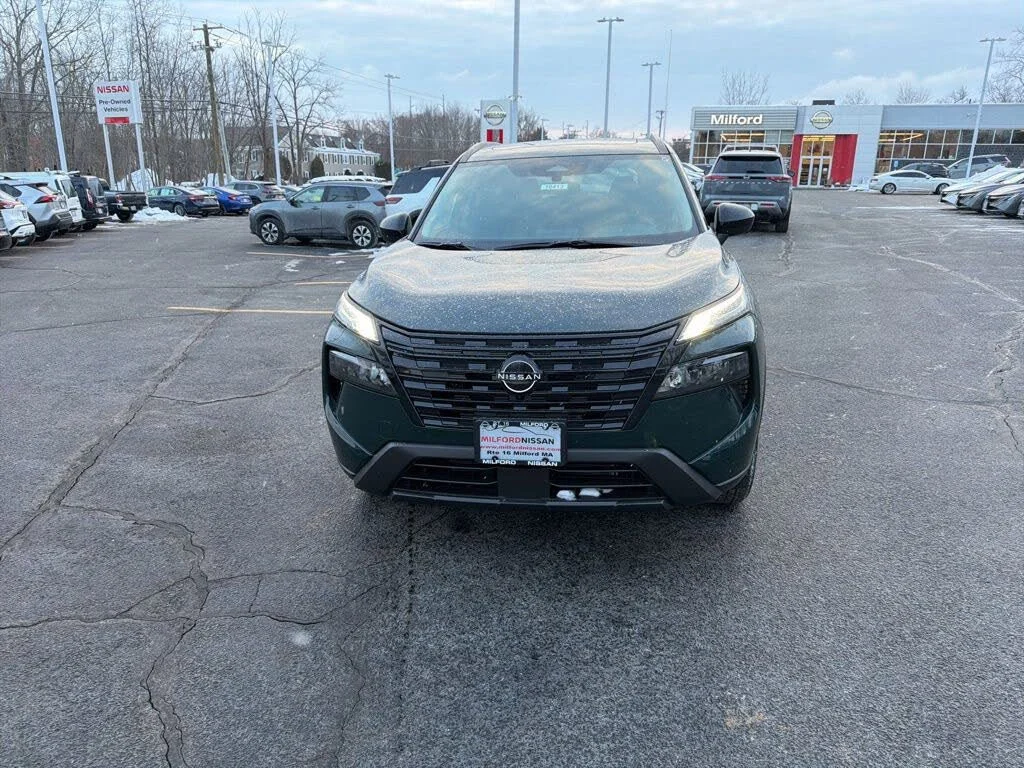 Used 2026 Green Nissan Dark Armor image 10