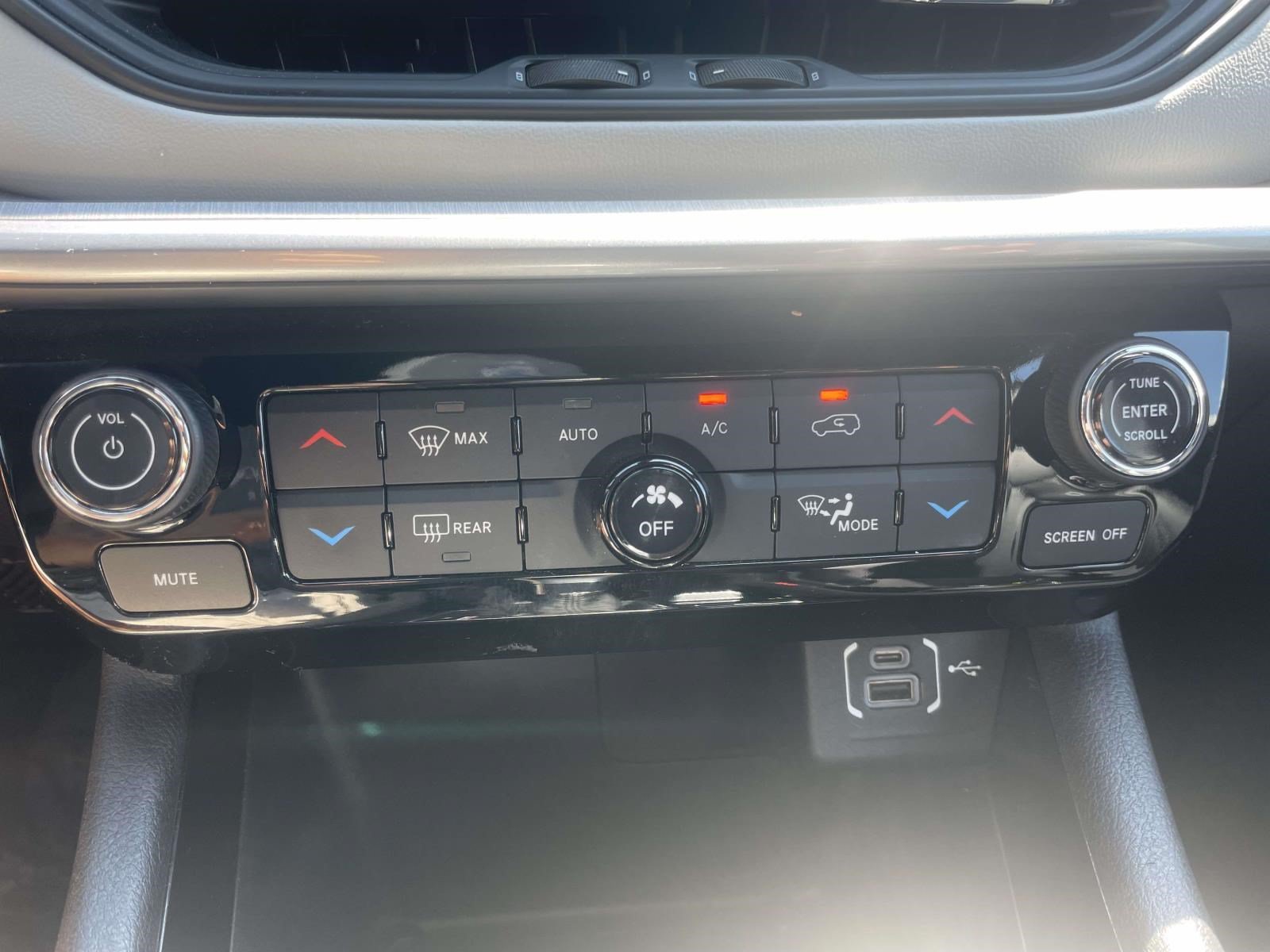 2025 Jeep Compass Limited - Photo 27