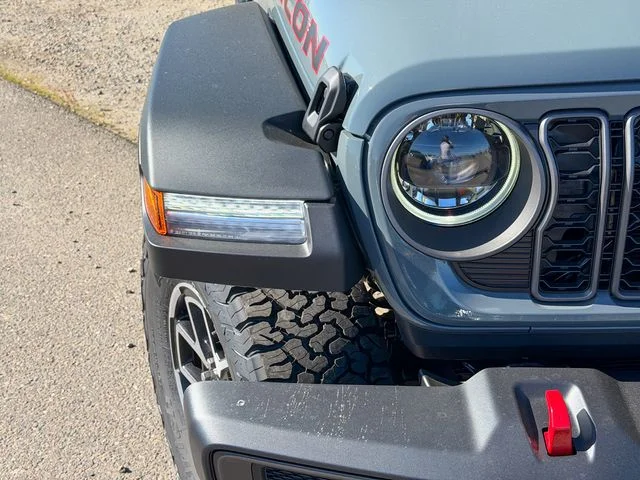 New 2026 Anvil Clear-Coat Exterior Paint Jeep Rubicon image 5
