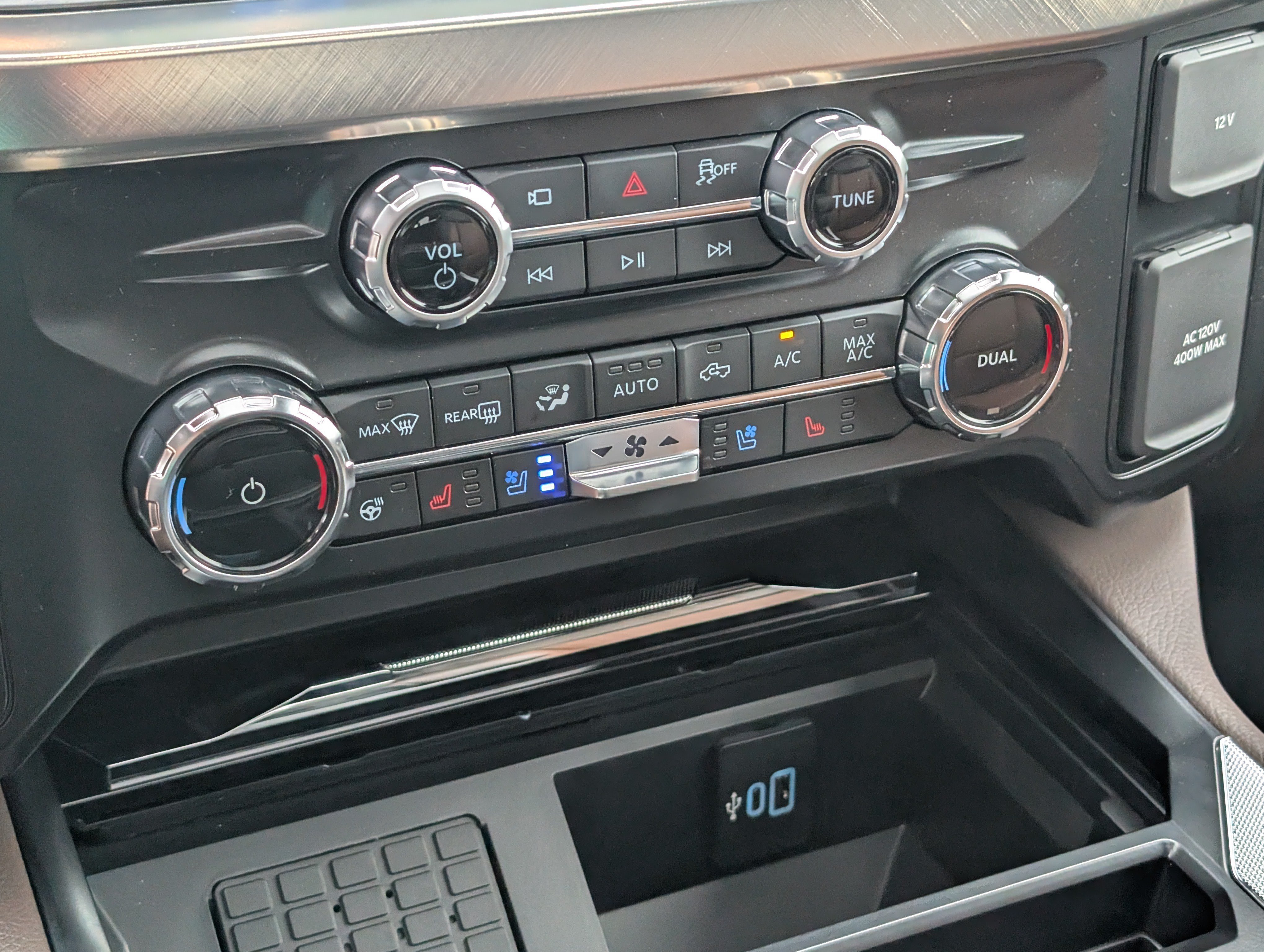 New 2026 Star White Metallic Tri-Coat FORD F-250® King Ranch® image 32