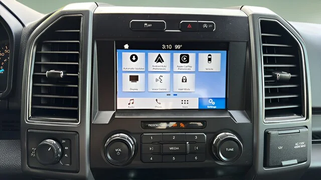Used 2019  Ford  image 25