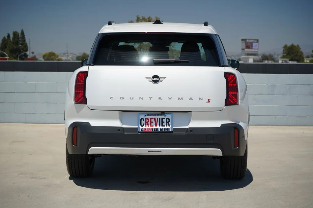 New 2027 White MINI Signature Plus image 5