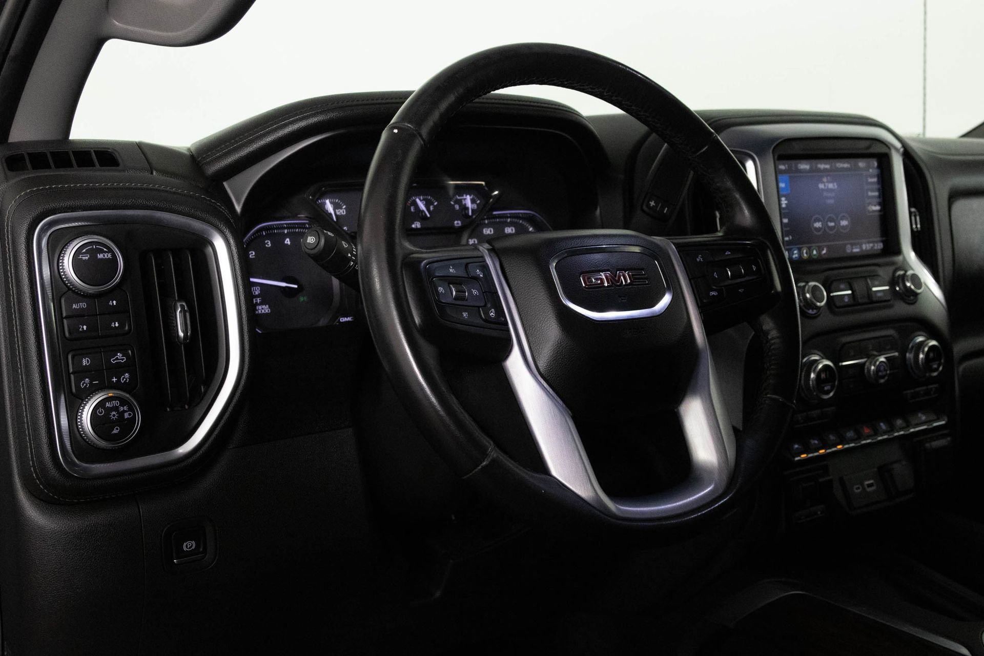 2020 GMC SIERRA - Image 28